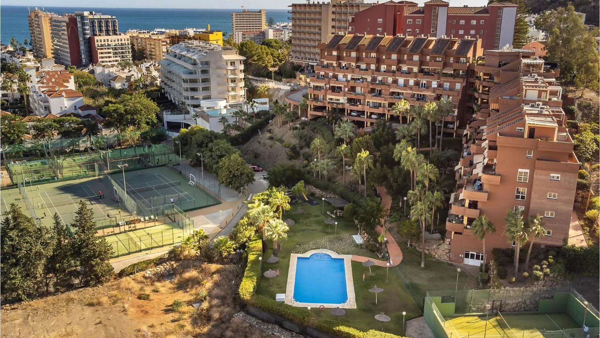 Cozy Apartment In Benalmadena With Kitchenette