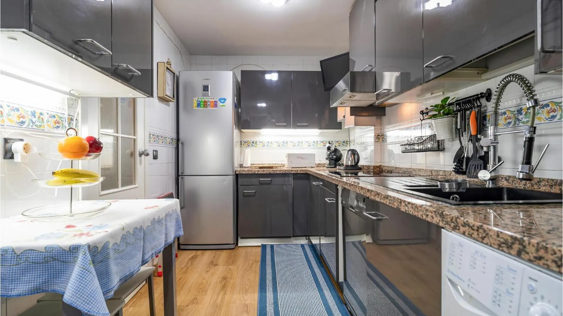 Cozy Apartment In Benalmadena With Kitchenette