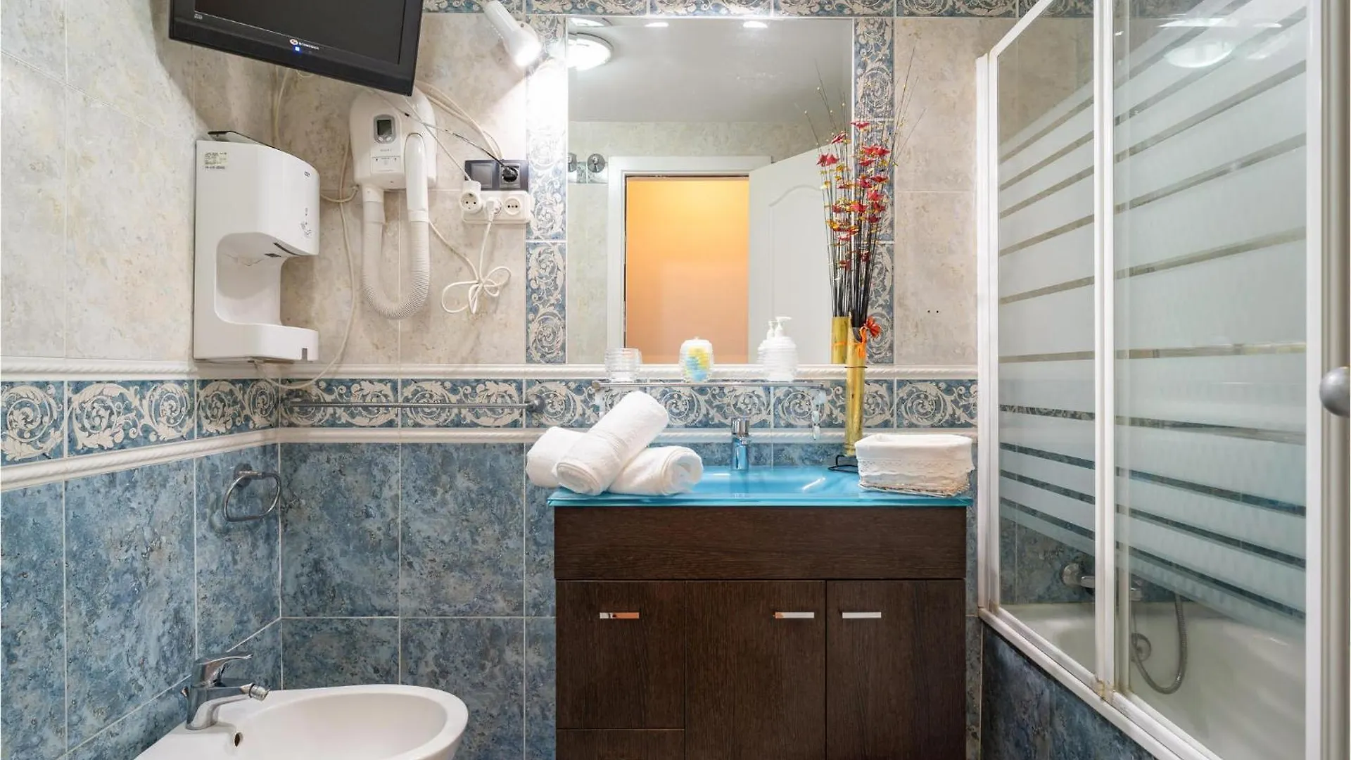 Cozy Apartment In Benalmadena With Kitchenette Spain